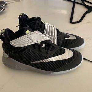 Brand new boys Nike high top black sneakers with Velcro size 4 black silver